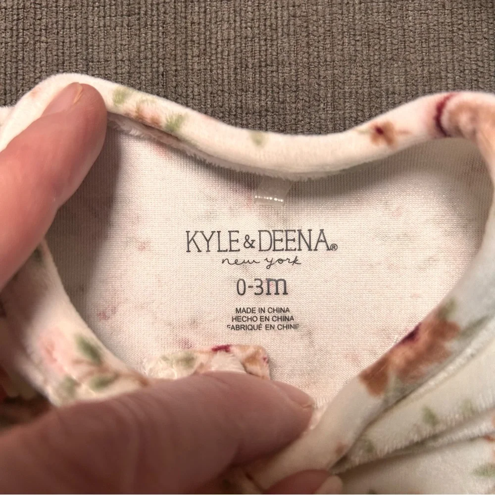 Kyle& Deena soft floral footie with matching hat size 0-3 months